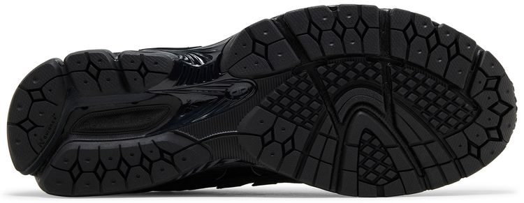 1906U Triple Black
